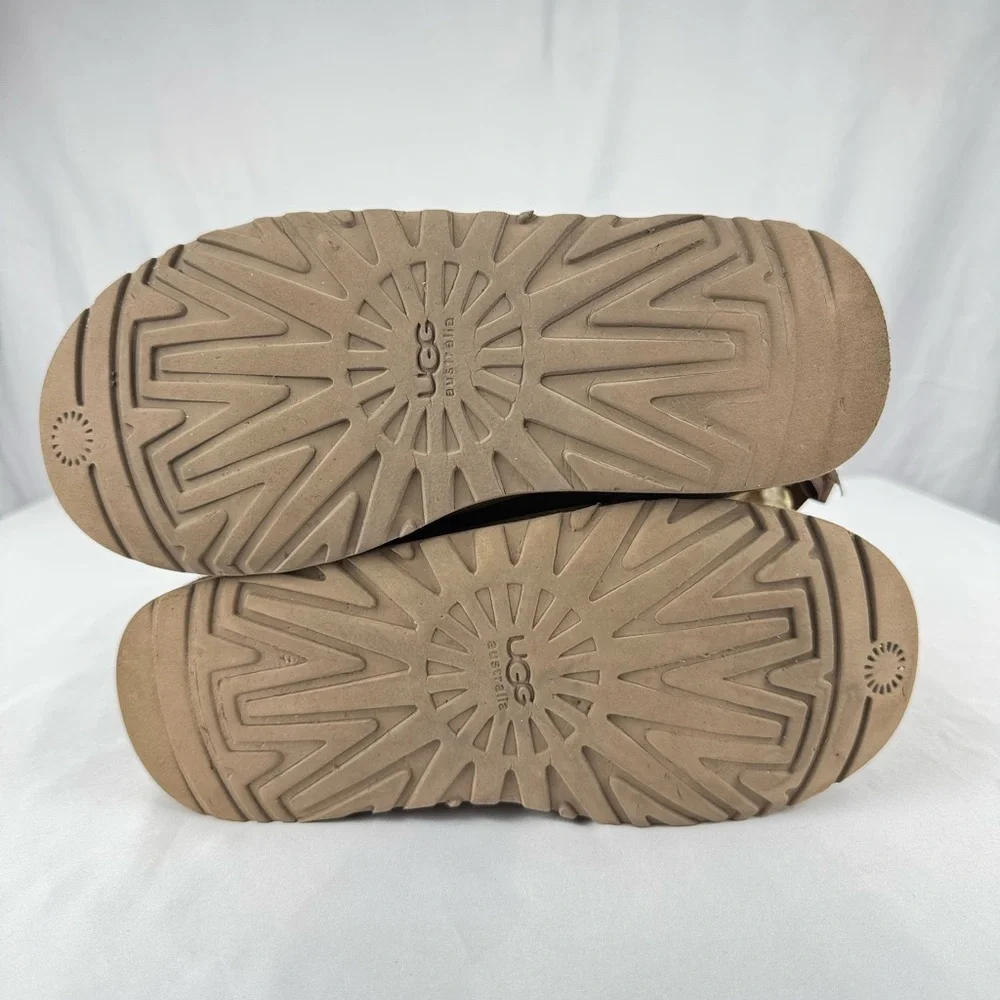 UGG Australia Bailey Bow in Chestnut